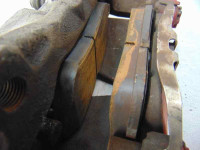 PINZA DE FRENO DELANTERA DERECHA