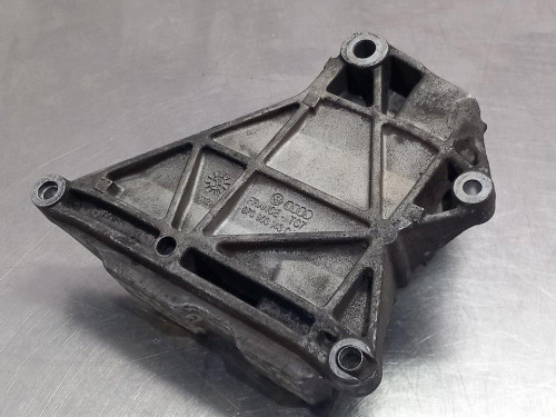  SOPORTE ALTERNADOR 