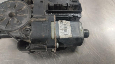 MOTOR ELEVALUNAS DELANTERO IZQUIERDO, VOLKSWAGEN, PASSAT VARIANT (365)