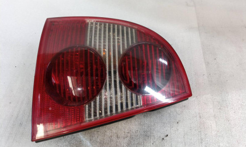 PILOTO TRASERO DERECHO Volkswagen PASSAT BERLINA (3B3) 