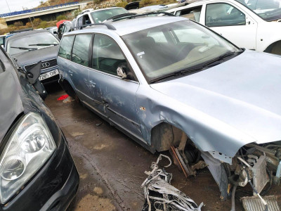 VOLKSWAGEN PASSAT BERLINA (3B3)