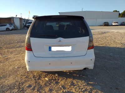 MITSUBISHI GRANDIS (NA0W)