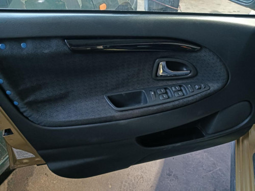 VOLVO V40 FAMILIAR — автомобиль-донор на запчасти 
