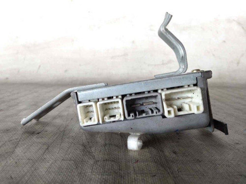 MODULO ELECTRONICO TOYOTA COROLLA (E12) 