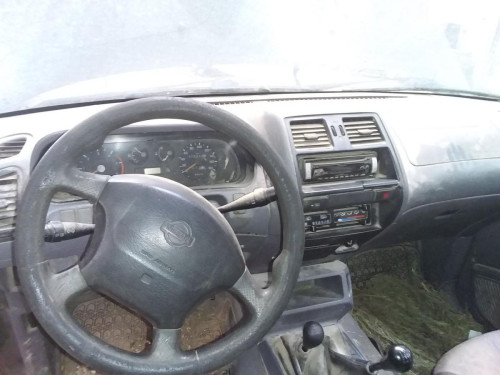 NISSAN TERRANO II (R20) — vehículo donante para recambios 
