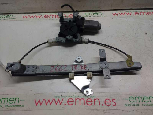  ELEVALUNAS TRASERO DERECHO Nissan ALMERA TINO (V10M) 