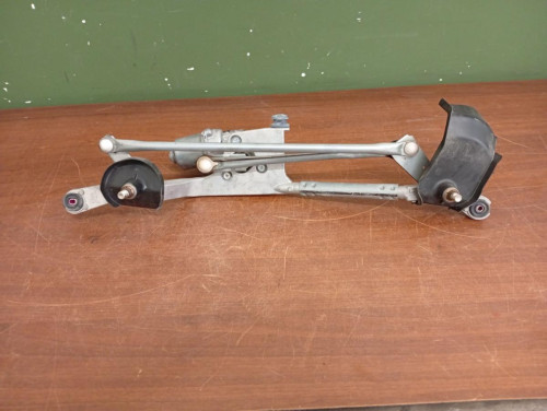 MOTOR LIMPIA DELANTERO Toyota YARIS CROSS 