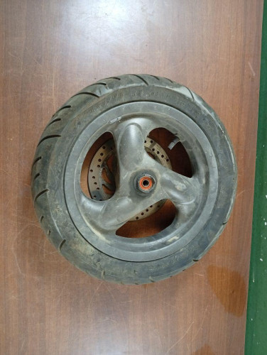 RUEDA DELANTERA 