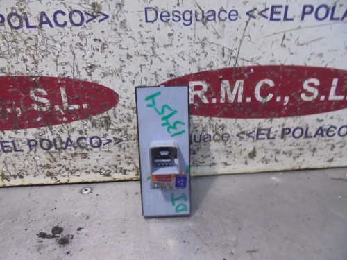 MANDO ELEVALUNAS DELANTERO IZQUIERDO Volkswagen PASSAT BERLINA (3C2) 