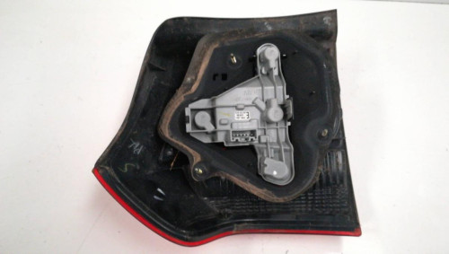 PILOTO TRASERO DERECHO TOYOTA COROLLA (E12) 