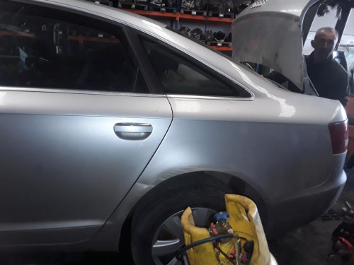 AUDI A6 BERLINA (4F2) — vehículo donante para recambios 