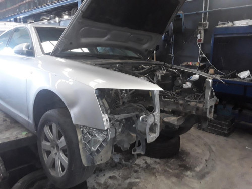 AUDI A6 BERLINA (4F2) — vehículo donante para recambios 