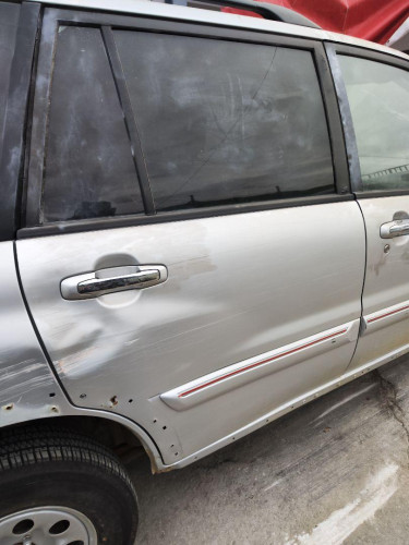 PUERTA TRASERA DERECHA de segunda mano