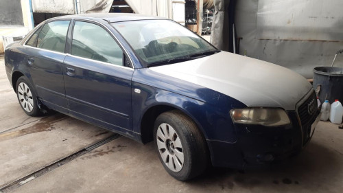  AUDI A4 BERLINA (8E) 