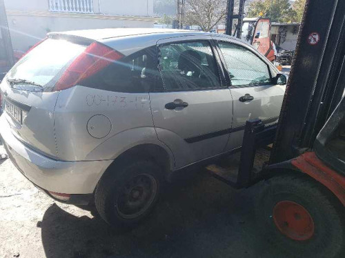  FORD FOCUS BERLINA (CAK) 