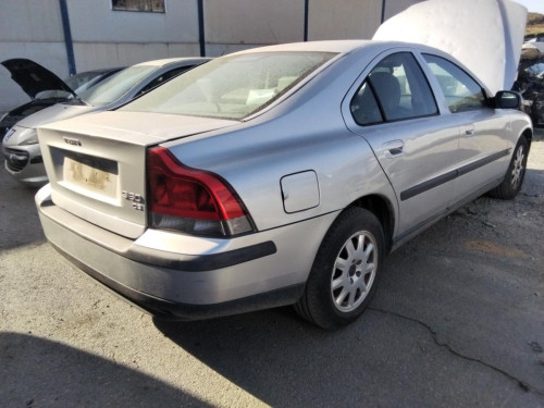  VOLVO S60 BERLINA 