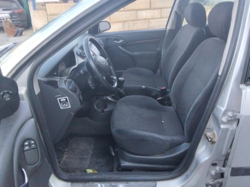  FORD FOCUS BERLINA (CAK) 