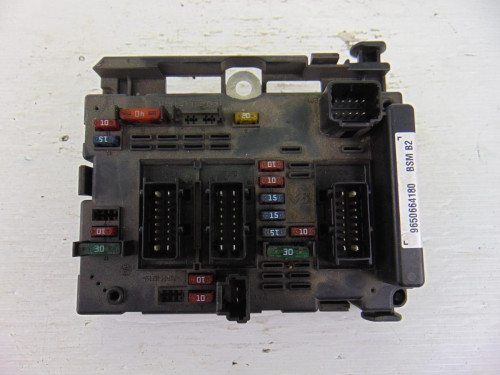  CAJA RELES / FUSIBLES PEUGEOT 206 