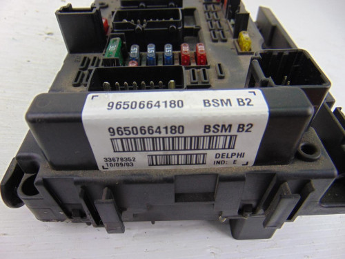  CAJA RELES / FUSIBLES PEUGEOT 206 
