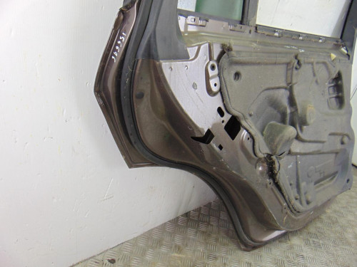 PUERTA TRASERA IZQUIERDA de segunda mano