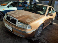 SKODA OCTAVIA BERLINA (1U2)