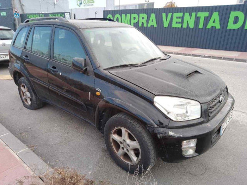 TOYOTA RAV4 (A2) — vehículo donante para recambios 