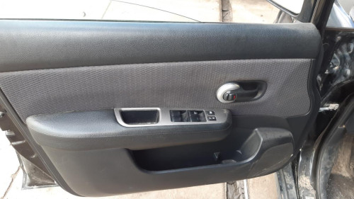 NISSAN TIIDA (C11X/SC11X) — vehículo donante para recambios 