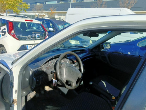 OPEL ASTRA F BERLINA — vehículo donante para recambios 