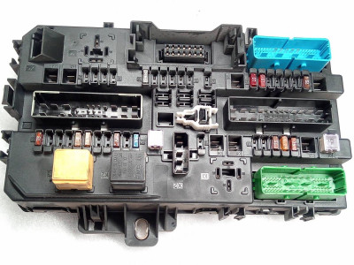 CAJA RELES / FUSIBLES, OPEL, ASTRA H BERLINA