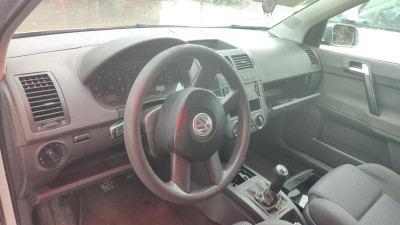 VOLKSWAGEN POLO IV (9N1)