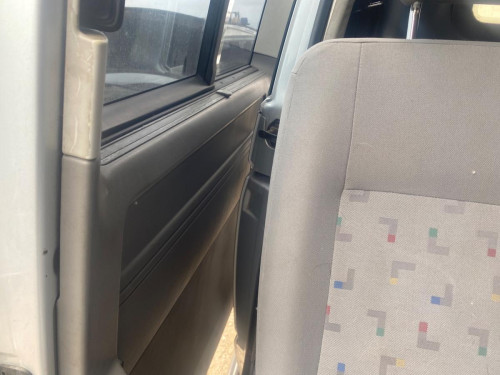 GUARNECIDO PUERTA TRASERA DERECHA Volkswagen T5 TRANSPORTER BUS (7H) 