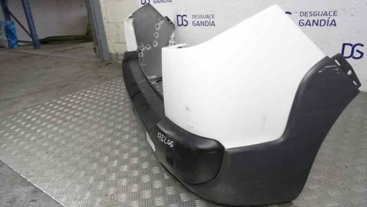 PARAGOLPES TRASERO
