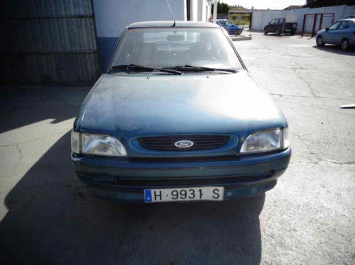  FORD ESCORT BERLINA 