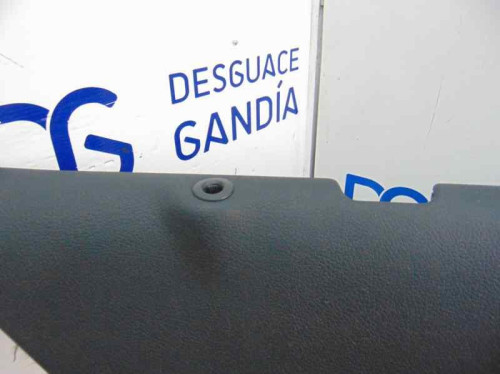 GUARNECIDO PUERTA TRASERA IZQUIERDA de segunda mano
