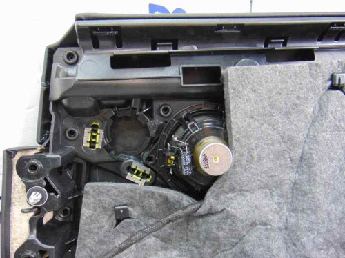 GUARNECIDO PUERTA TRASERA IZQUIERDA de segunda mano