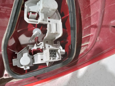 PILOTO TRASERO IZQUIERDO, FORD, FIESTA (CB1)