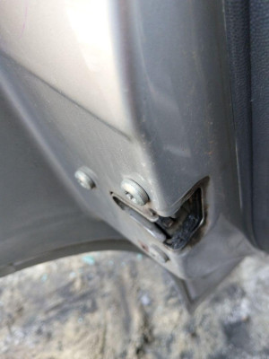 CERRADURA PUERTA TRASERA IZQUIERDA