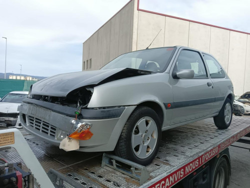 FORD FIESTA BERLINA (DX) — vehículo donante para recambios 