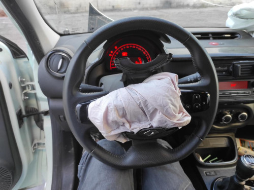 VOLANTE Renault TWINGO III 