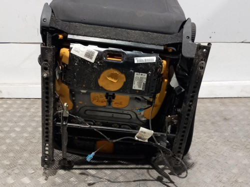  ASIENTO DELANTERO DERECHO 