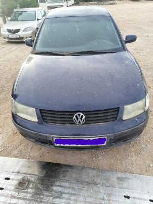 VOLKSWAGEN PASSAT BERLINA (3B2)