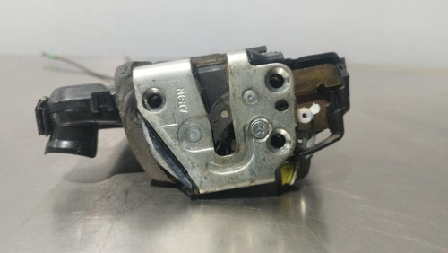  CERRADURA PUERTA DELANTERA IZQUIERDA 