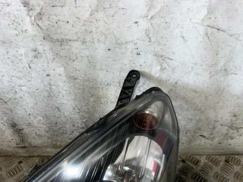 FARO IZQUIERDO 