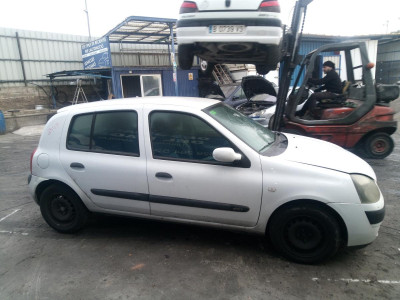 RENAULT CLIO II FASE II (B/CB0)