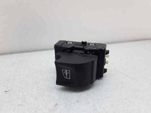 MANDO ELEVALUNAS DELANTERO DERECHO Renault CLIO IV 