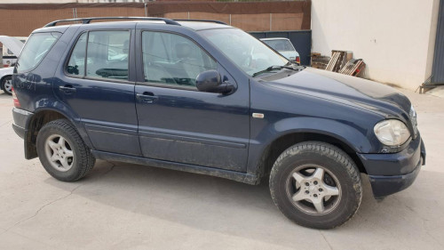  MERCEDES-BENZ CLASE ML (BM 163) 