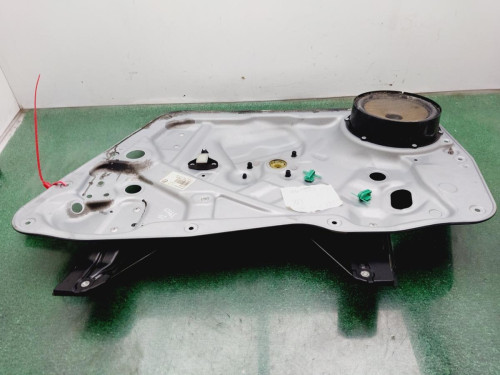 ELEVALUNAS DELANTERO DERECHO Volkswagen TIGUAN (5N1) 