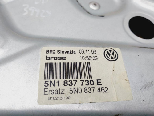 ELEVALUNAS DELANTERO DERECHO Volkswagen TIGUAN (5N1) 
