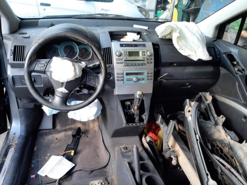  TOYOTA COROLLA VERSO (R1) 