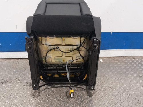  ASIENTO DELANTERO DERECHO 